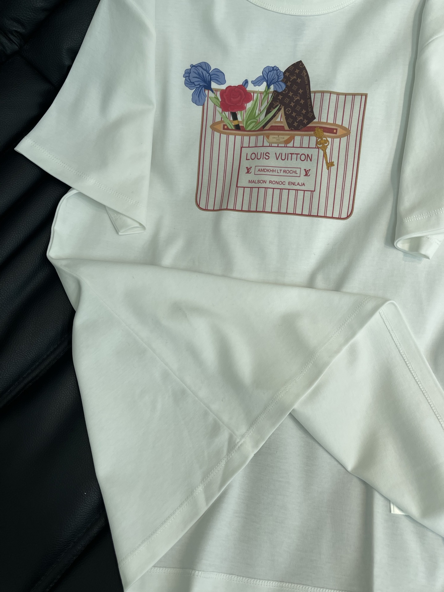 Women's short sleeves